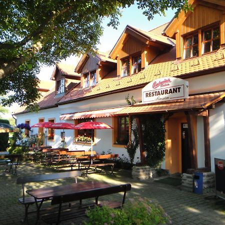 Pension & Restaurant U Konske Drahy Holkov Velešín المظهر الخارجي الصورة