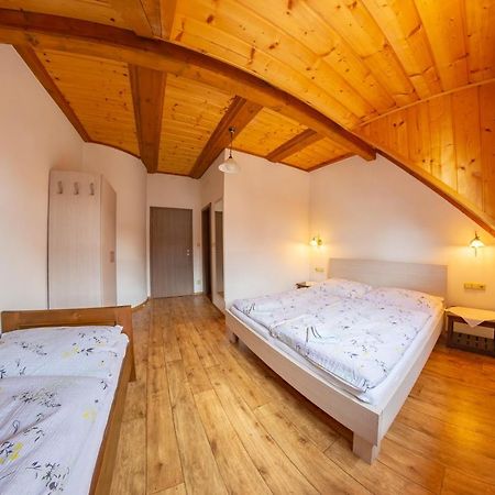 Pension & Restaurant U Konske Drahy Holkov Velešín المظهر الخارجي الصورة