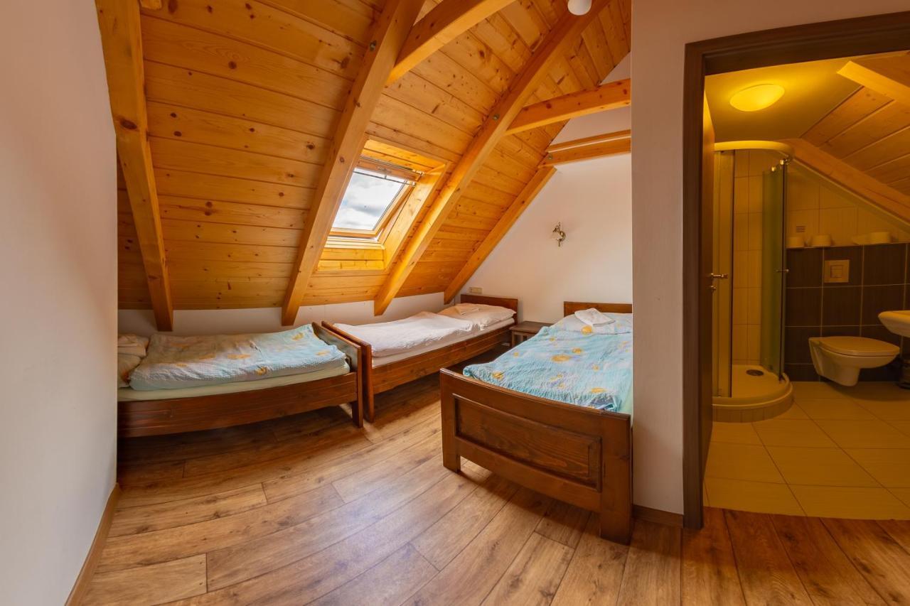Pension & Restaurant U Konske Drahy Holkov Velešín المظهر الخارجي الصورة